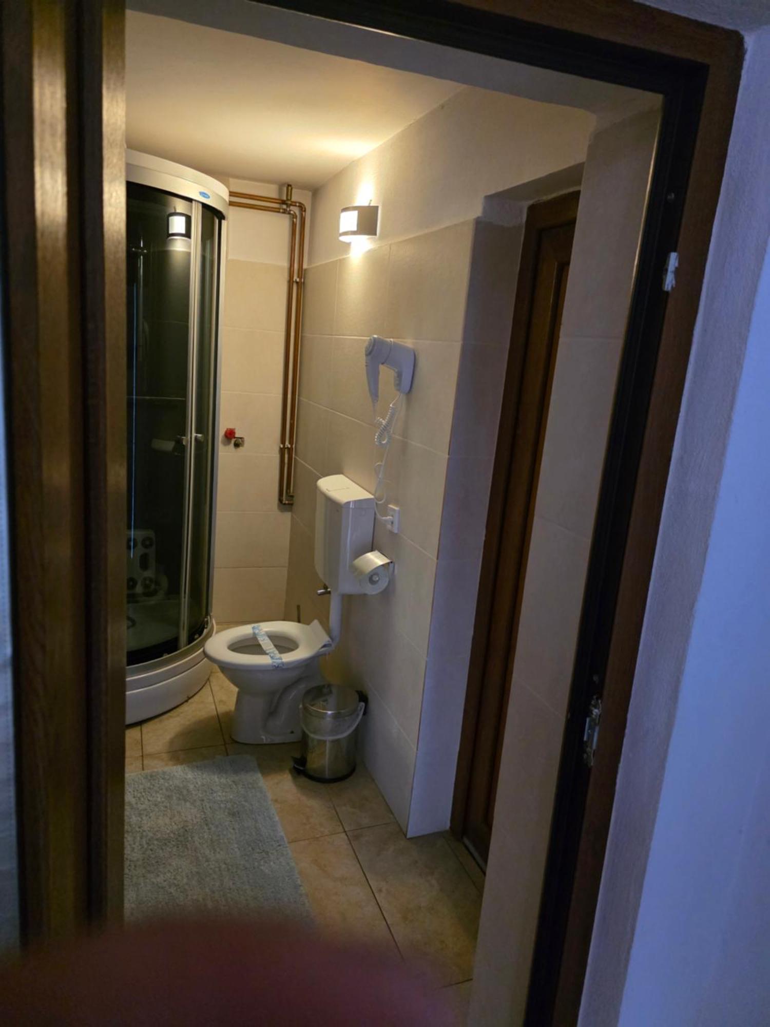 Casa Brutarului * Crit